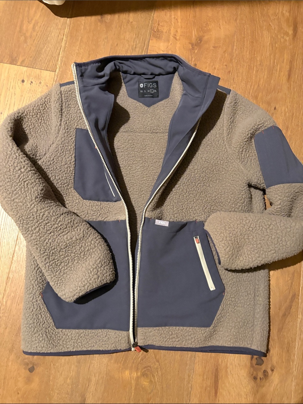 Figs On Shift Gray Sherpa - Picture 3 of 6
